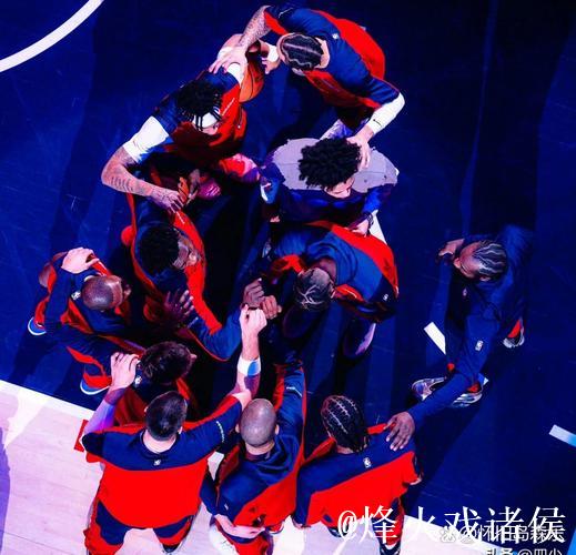 东部榜首球队赛前热舞,一群活力满满的大男孩 东部榜首球队赛前热舞,一群活力满满的大男孩